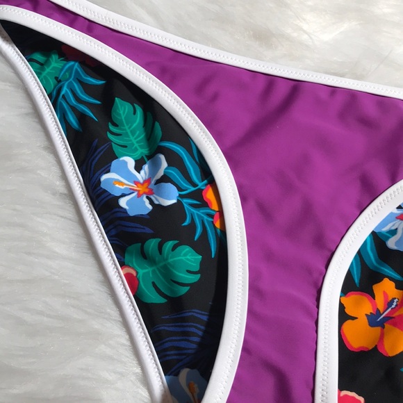 Large Reversible Bikini Bottom - Picture 6 of 9